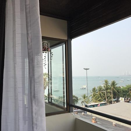 Lewiinski'S Hotel Pattaya Exterior photo