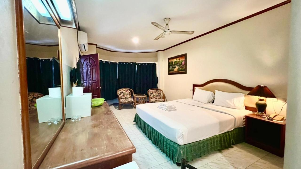 Lewiinski'S Hotel Pattaya Exterior photo